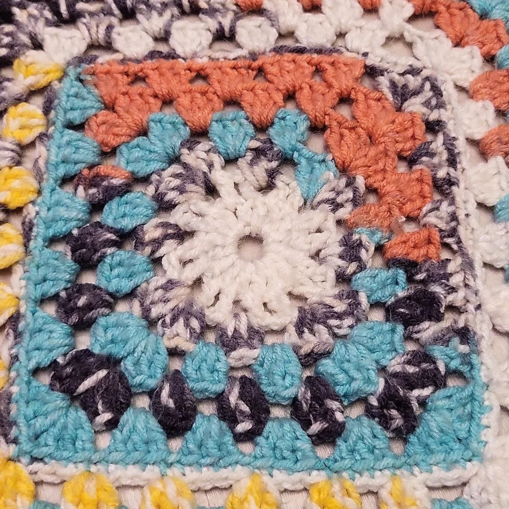 Crocheted Granny Square Throw‎ Lap Blanket Handmade Knit Colorful